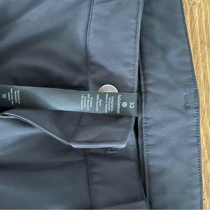 Lululemon ABC slim pants - Obsidian colour size 32 waist - 30 inseam